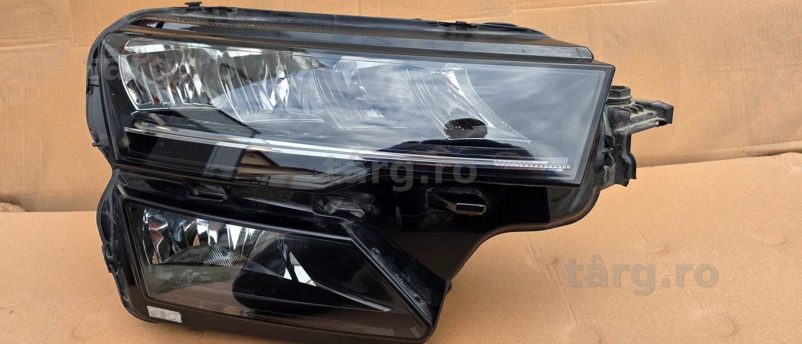 Far dreapta LED Skoda Karoq Facelift 2022 / 2023 2024