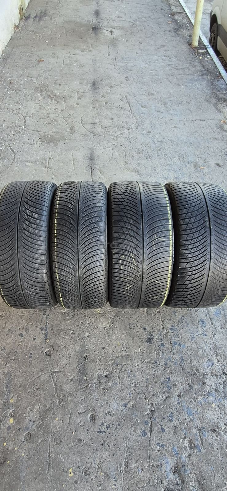 4 anvelope iarna Michelin,fata 255/40/20,spate 295/35/20.Pret/bucata.