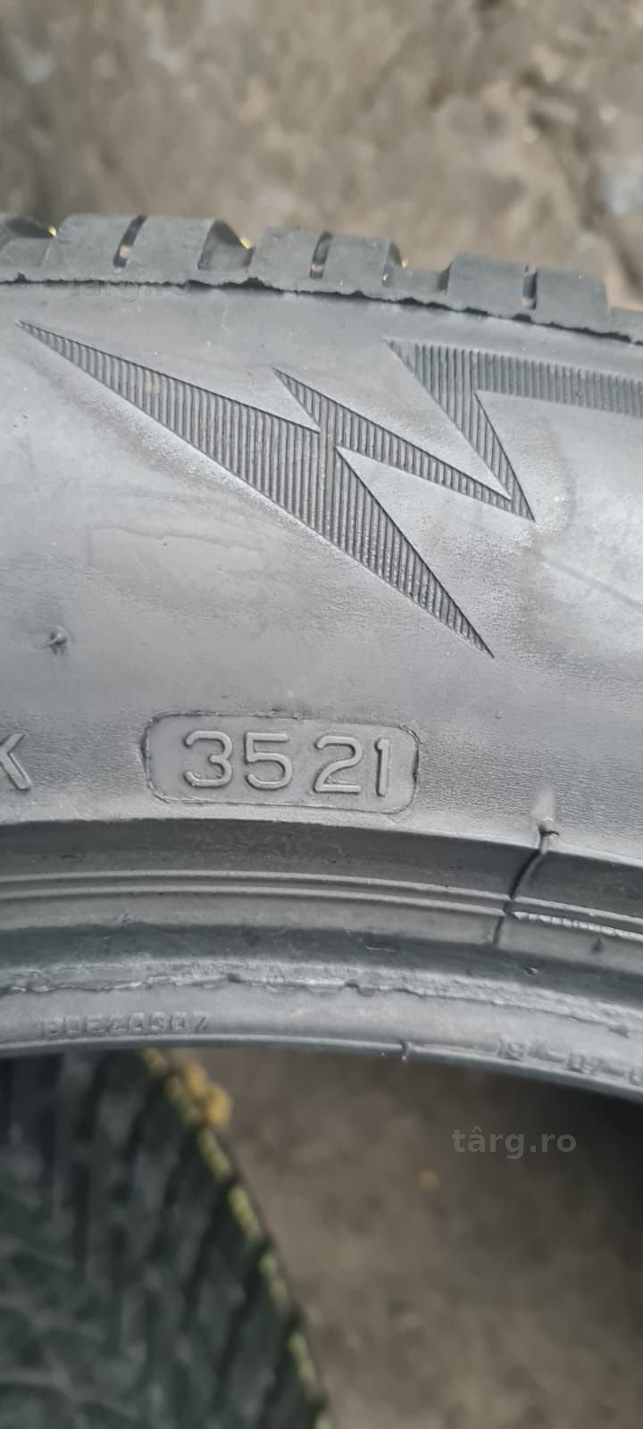 4 anvelope iarna Bridgestone 255/50/19.Pretul este pe bucata. 7