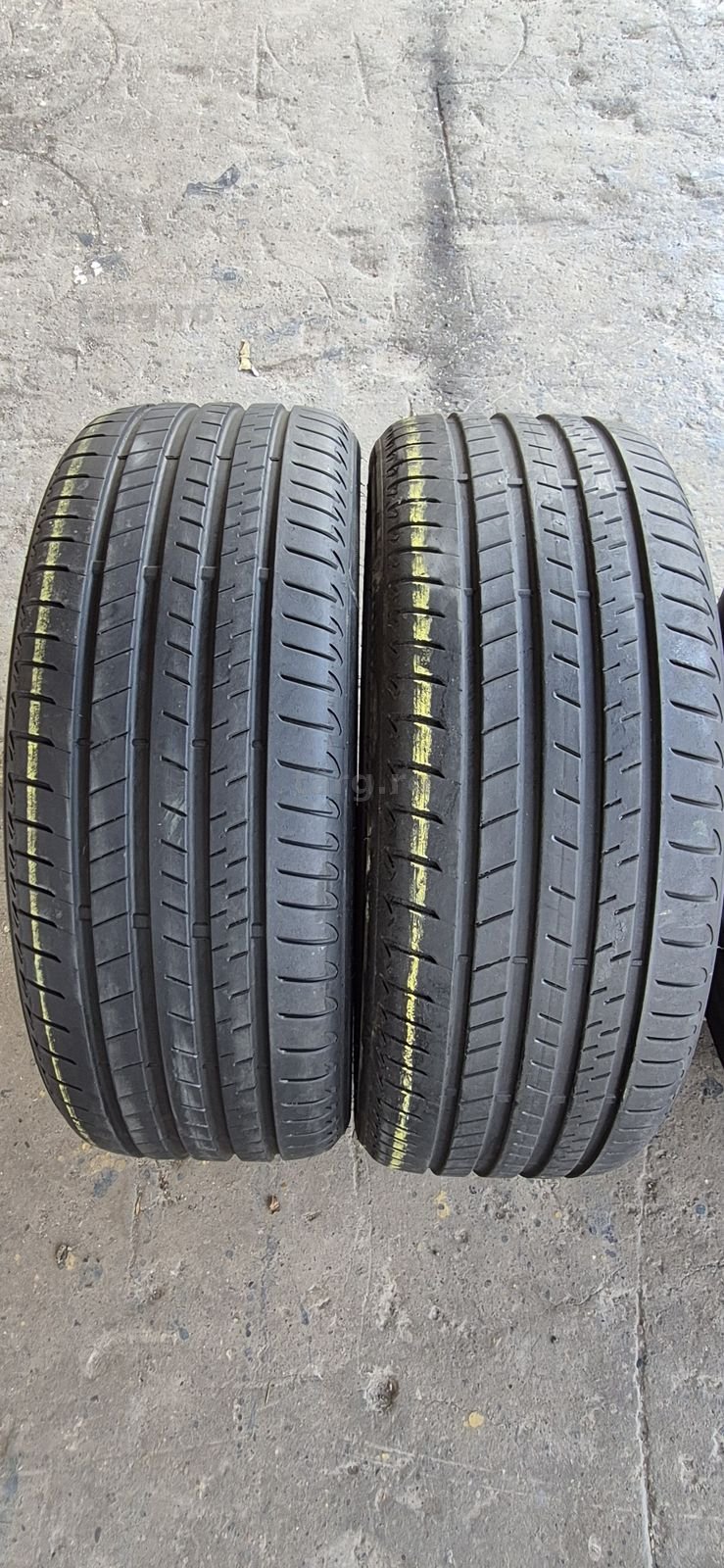 4 anvelope vara runflat Bridgestone 245/40/21.Pretul este pe bucata. 2