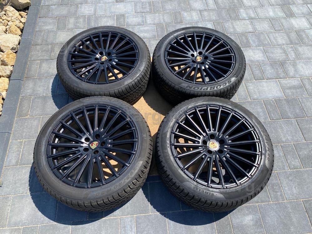 Roti iarna Porsche Macan 20 anvelopele iarna ca si noi DOT2024 FACTURA