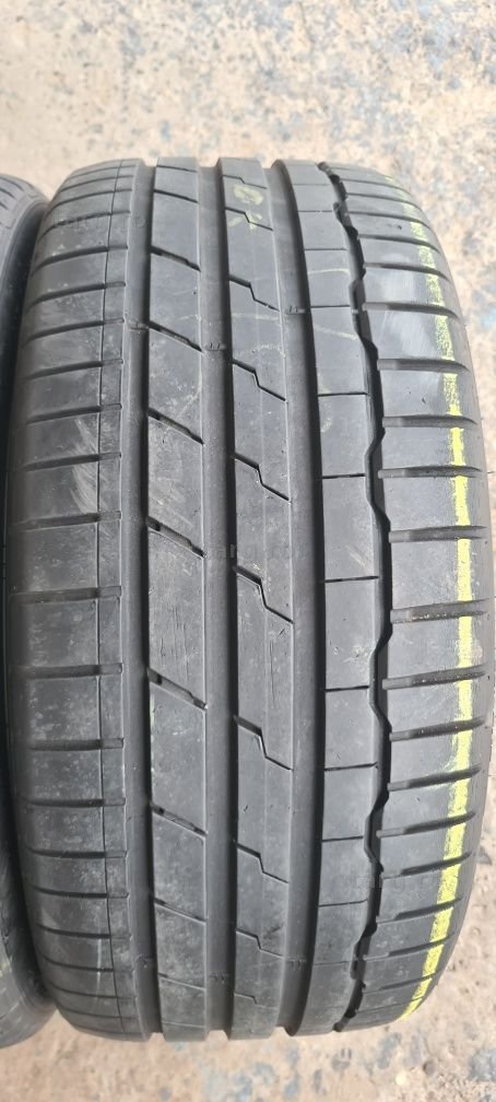 4 anvelope vara Hankook,235/35/19. 3