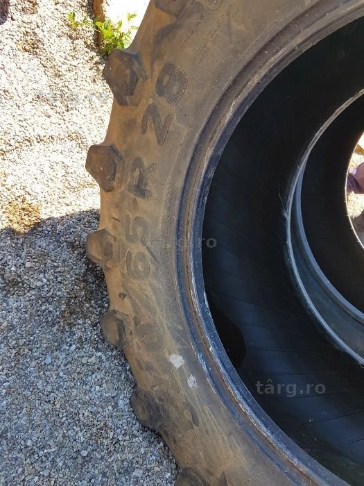 540/65r28 Pirelli 5
