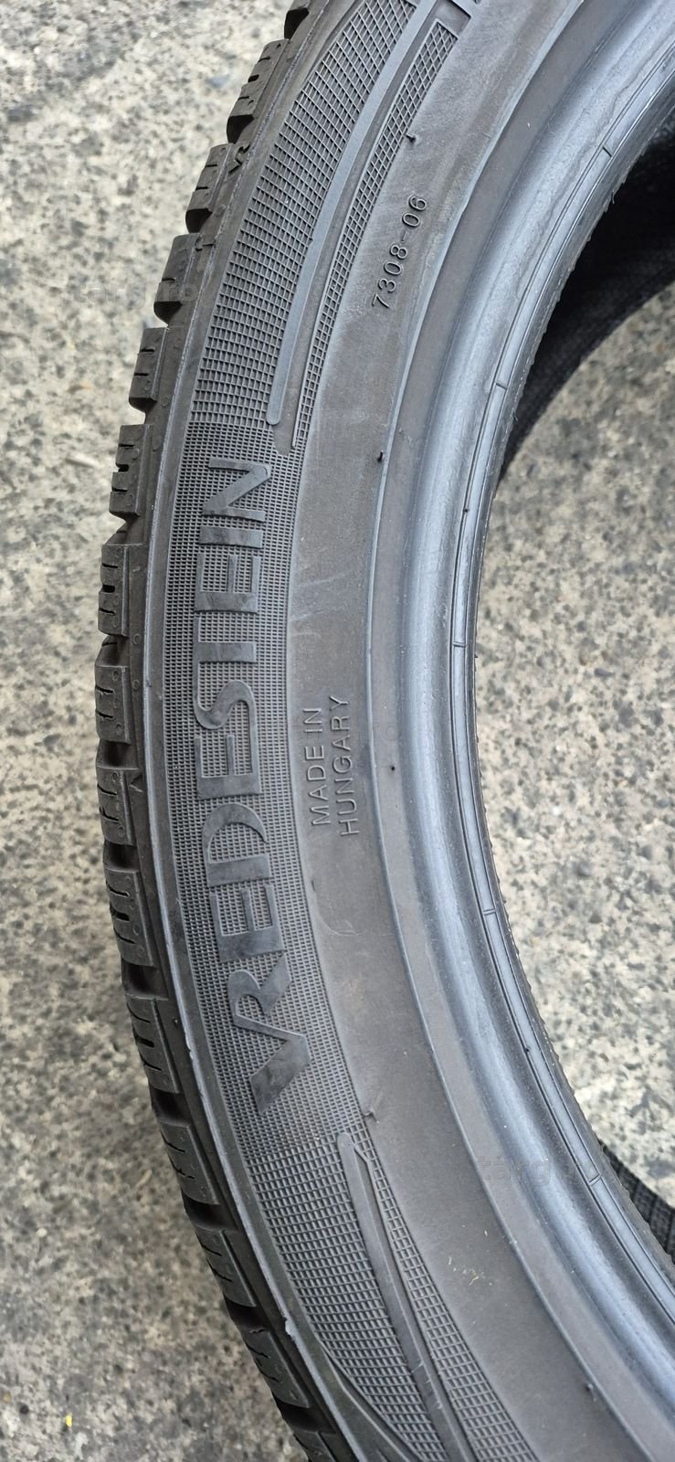 4 anvelope iarna Vredestein,fata 225/45/18,spate 255/40/18.Pret/bucata 4