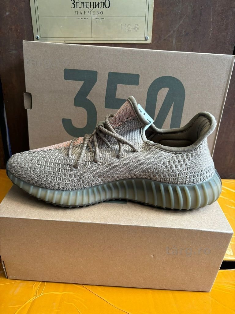 Adidas yeezy boost 350 v2., 2