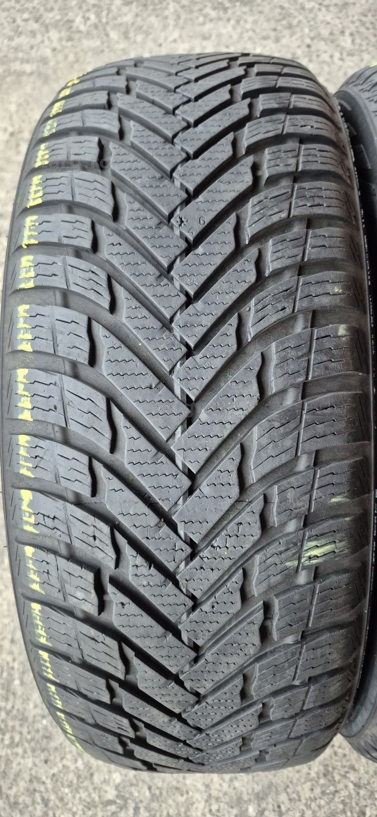 4 anvelope iarna Nokian 235/60/17,dot 2020.Pretul este pe bucata. 3