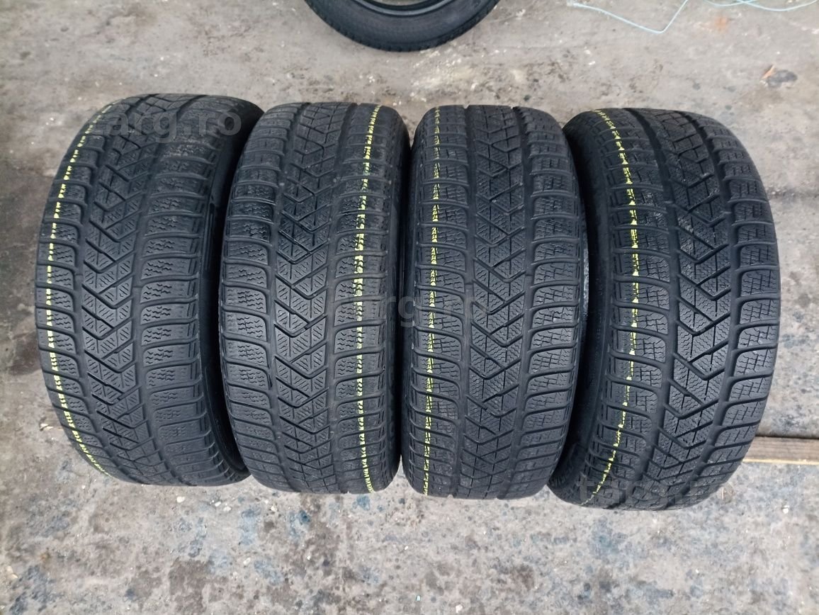 4 anvelope de iarna Pirelli 235/45 R19 dot 2219