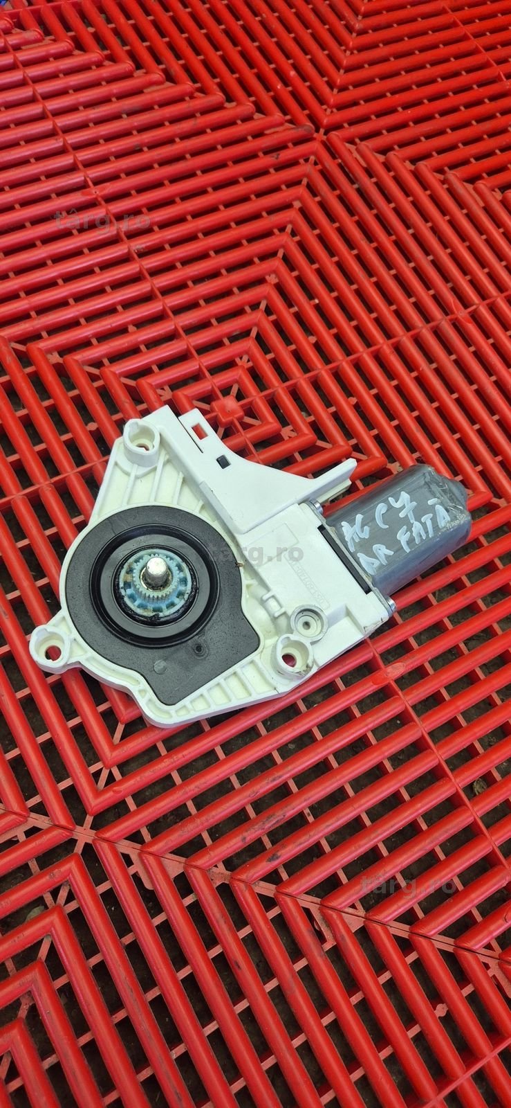 Motoras macara dreapta fata audi a6 c7 2.0tdi