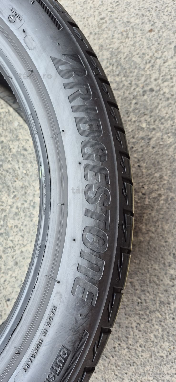 4 anvelope vara Bridgestone,fata 225/45/18,spate 255/40/18.Pret/bucata 4