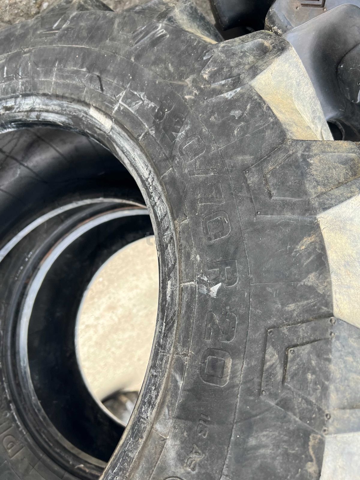 Anvelope sh 320.70 R220 Pirelli 2