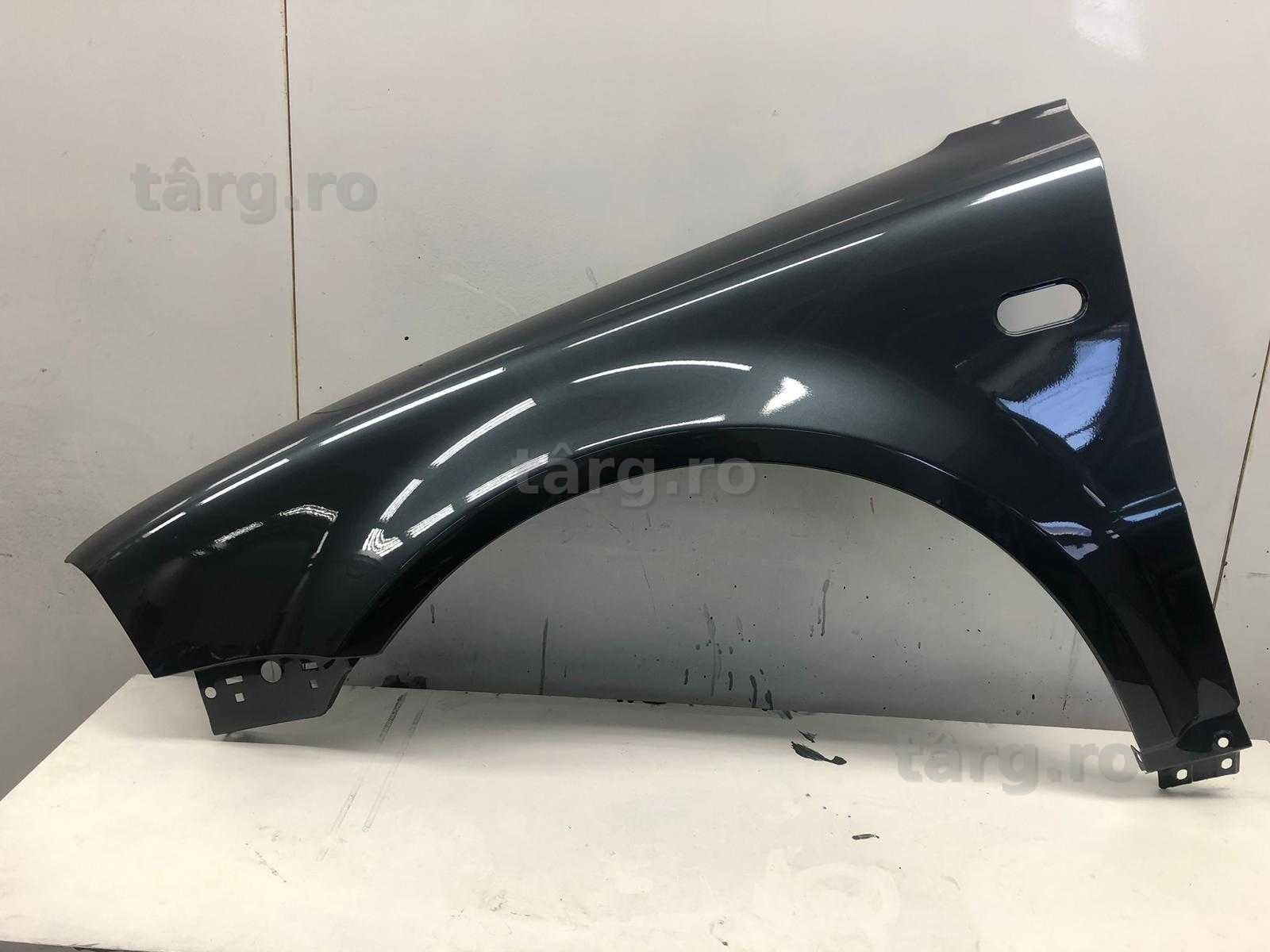 Aripa Fata Stanga VW Passat B5.5 An 2000-2004 (LC7V (Gri))