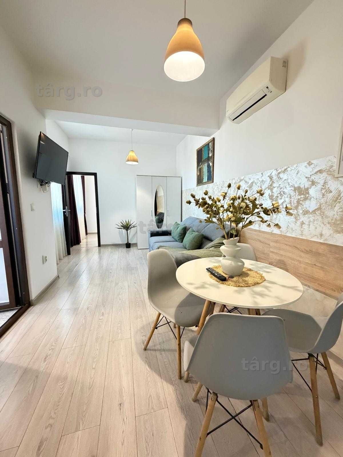 IS Cazare Apartamente Regim Hotelier Central 1-2-3 cam Palas-Newton