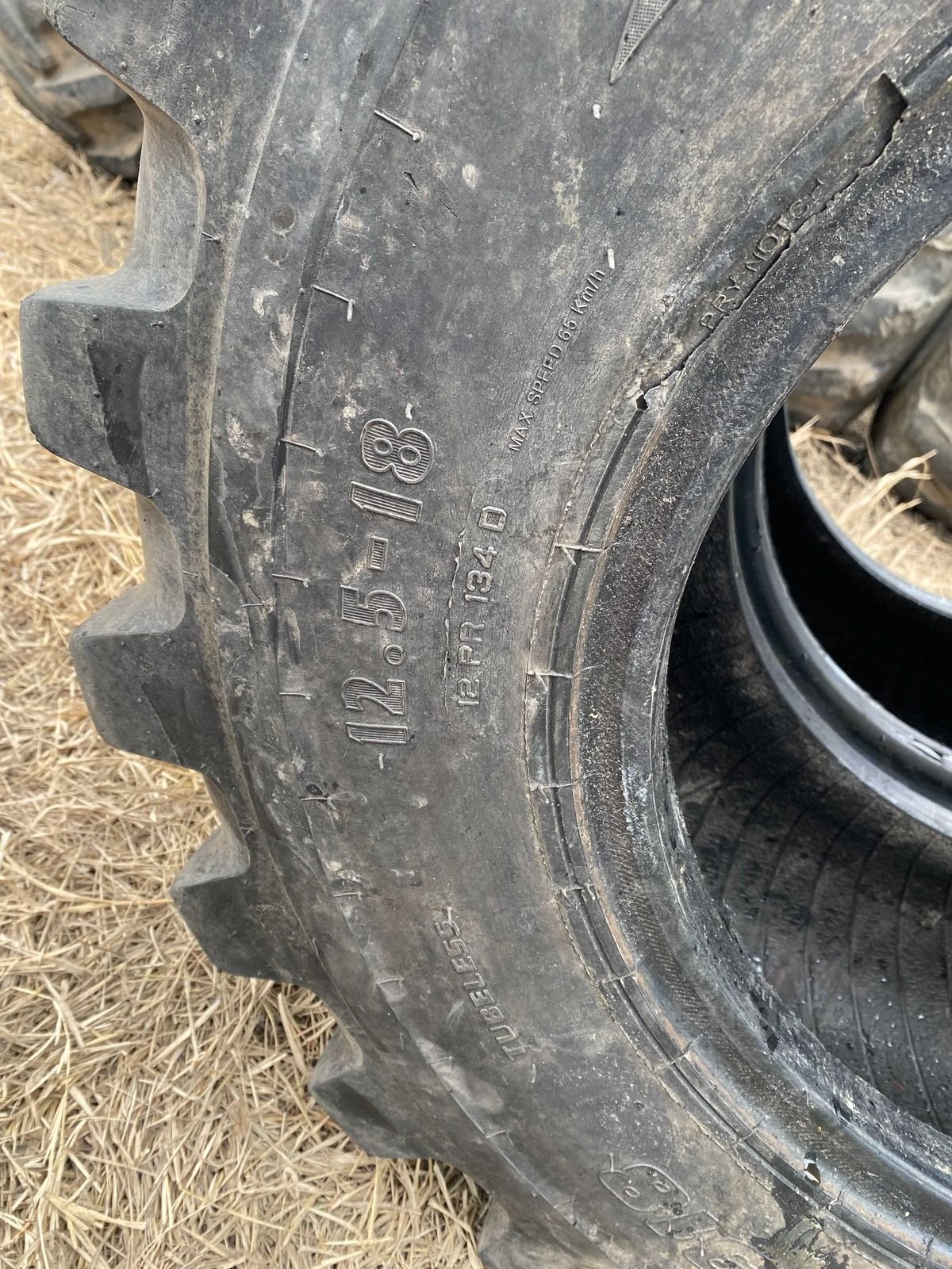 Cauciuc 12.5 R18 2
