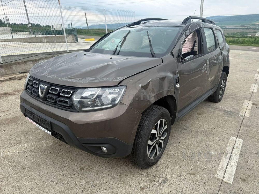 Dezmembrez Dacia Duster 2 2018 maro 1.6 sce H4M 35000 km volan stanga