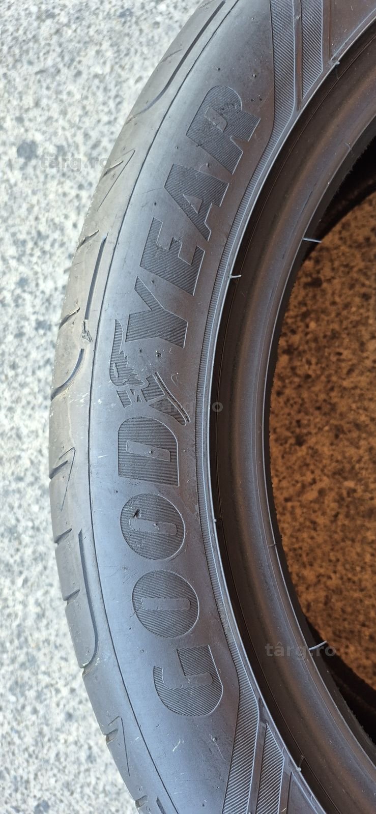 4 anvelope vara Goodyear,fata 245/45/18,spate 275/40/18.Pretul este pe bucata. 4