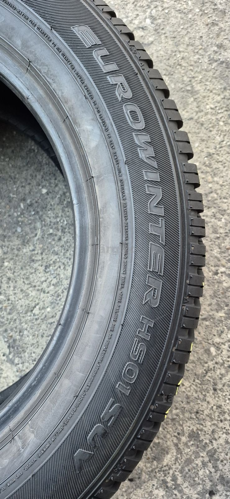 4 anvelope iarna ca noi Falken 235/60/17.Pretul este pe bucata. 5