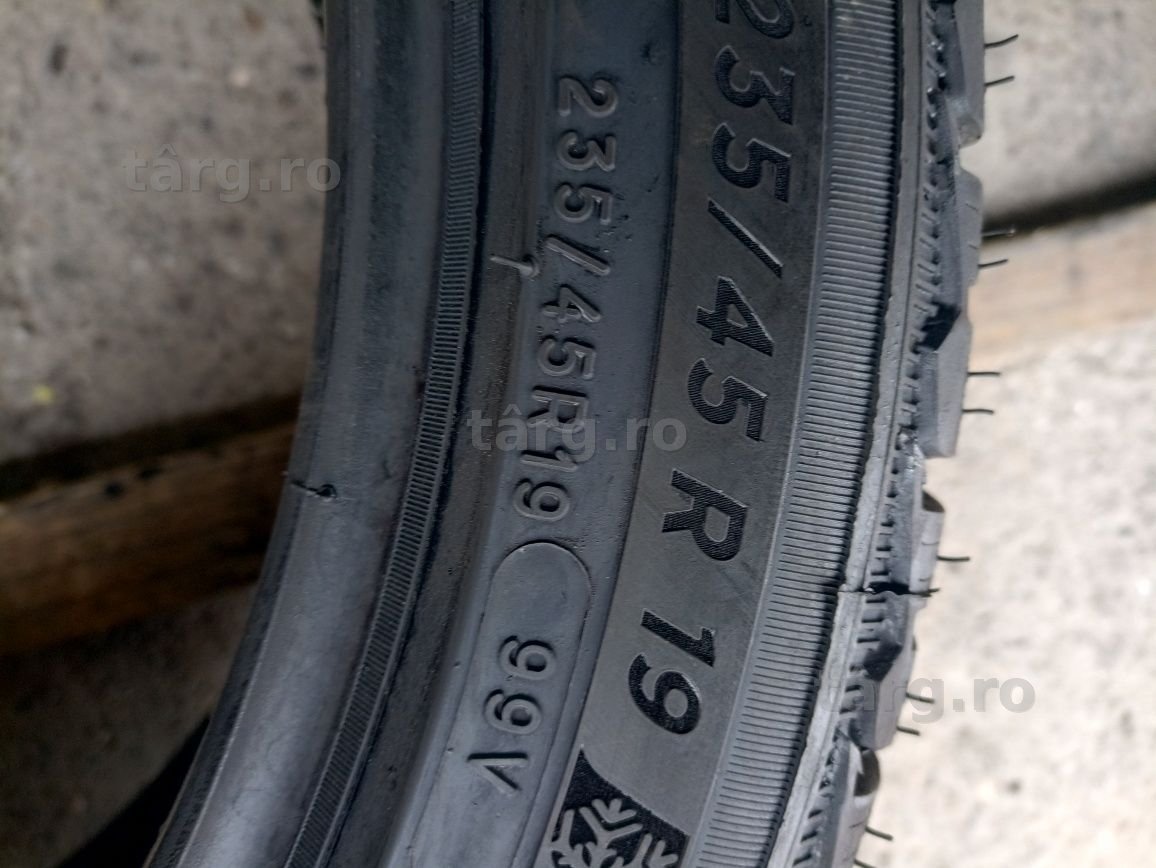 2 anvelope de iarna Michelin 235/45 R19 dot 3820 5