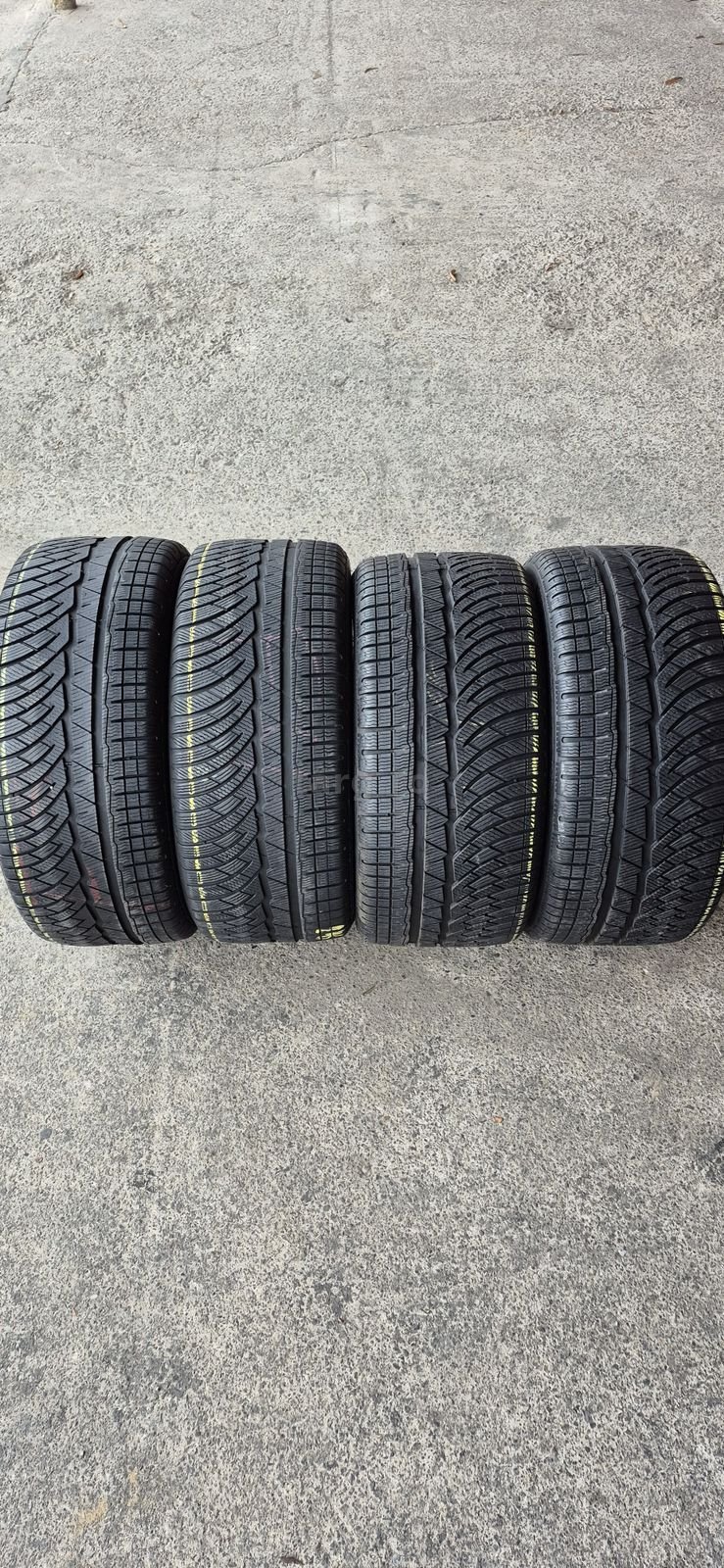 4 anvelope iarna Michelin,fata 245/40/18,spate 265/35/18.Pret/bucata