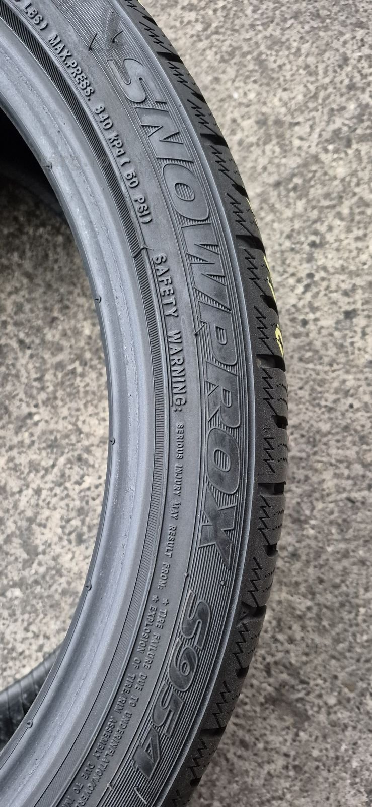 4 anvelope iarna,fata Continental 225/40/18,spate Toyo  245/35/18. 7