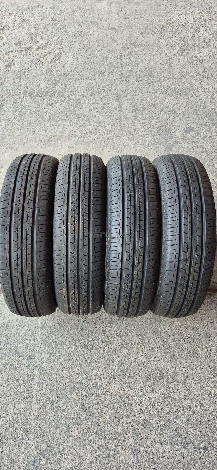 4 anvelope vara noi Bridgestone 175/60/16.Pretul este pe bucata.