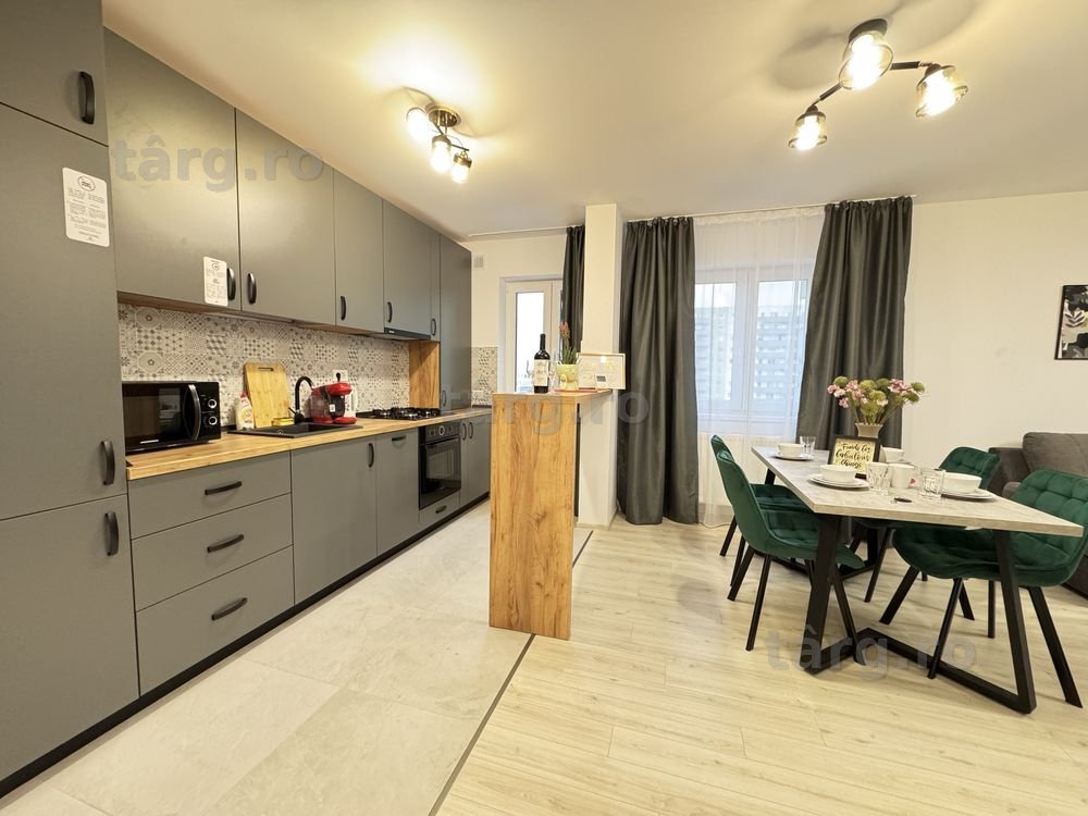 BV Luxury Cazare Apartamente 1-2-3 C Regim Hotelier - Coresi Mall 2