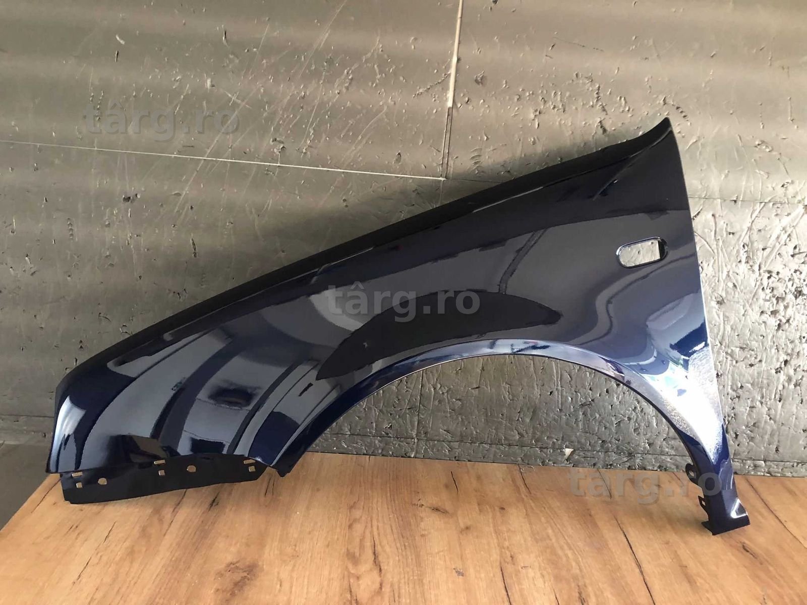 Aripa Fata Stanga VW Golf 4 IV An 1998-2004 (LB5N (Albastru))
