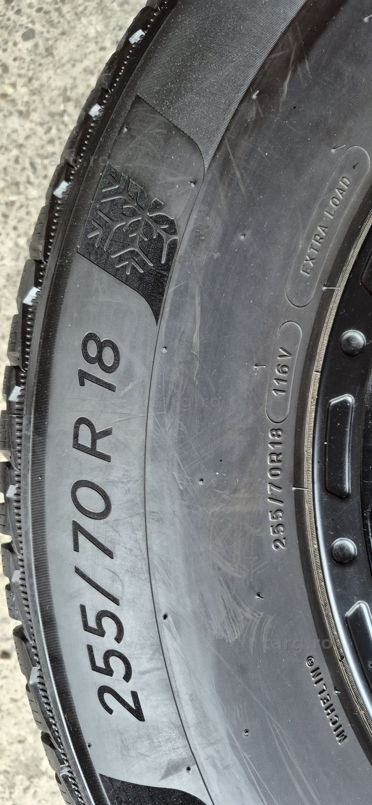 4 anvelope iarna ca si noi Michelin 255/70/18.Pretul este pe bucata. 6