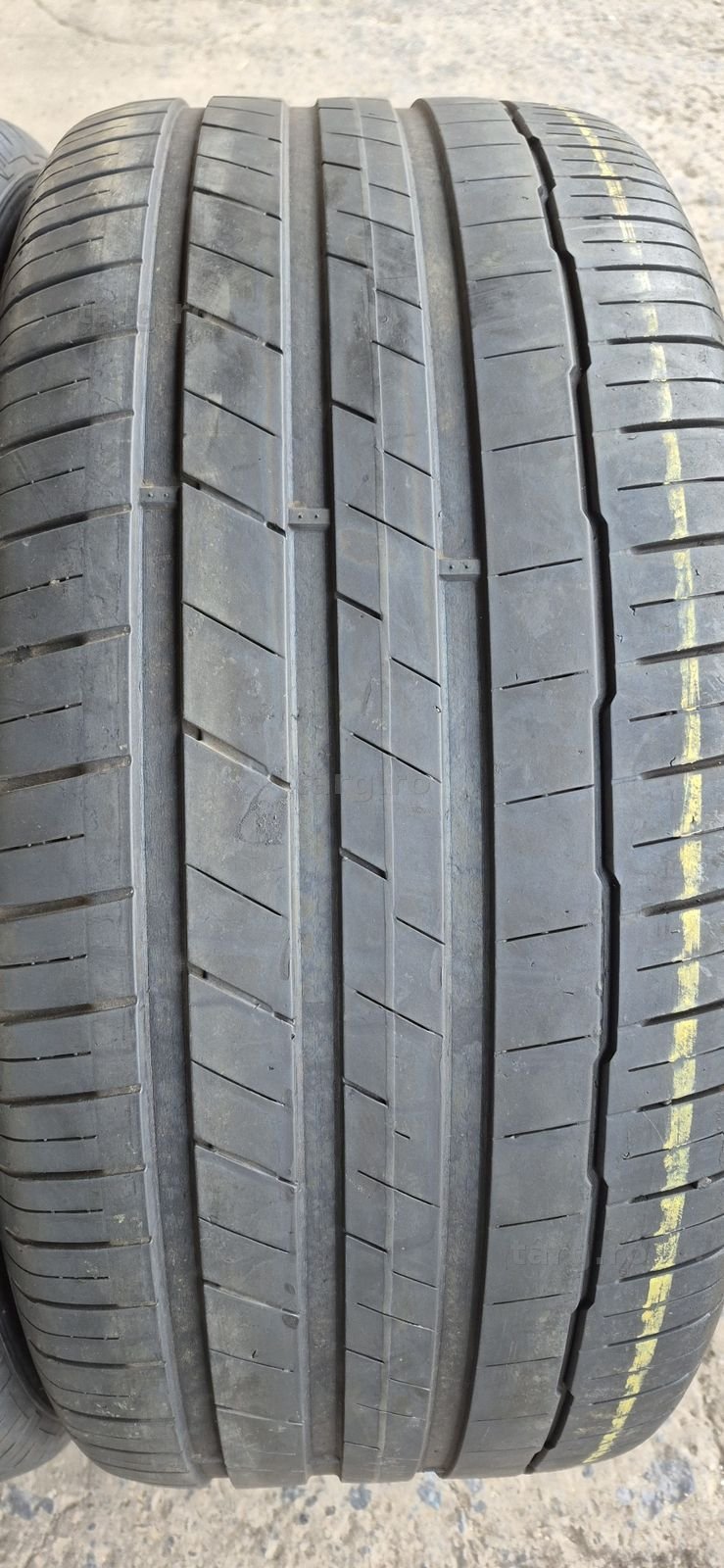 4 anvelope Hankook 285/45/21.Pretul este pe bucata. 3