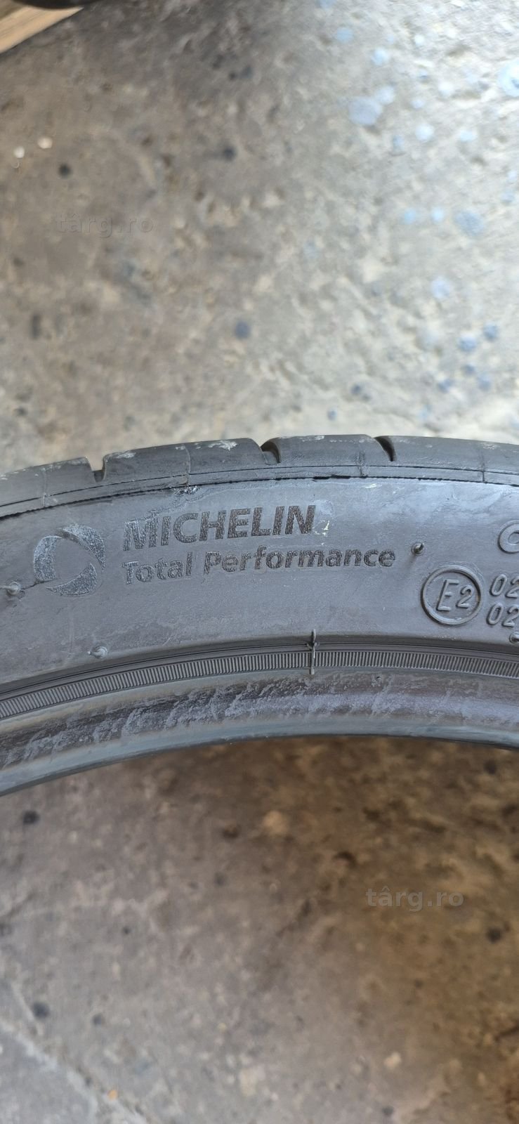 2 anvelope vara 15% uzura Michelin 245/35/21,dot 2023.Pretul este pe bucata. 7