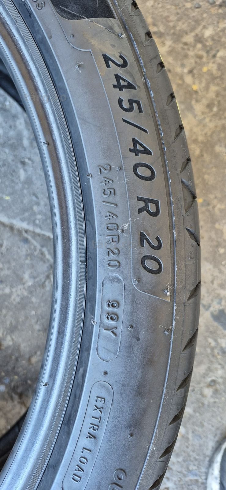 4 anvelope vara Michelin,fata 245/40/20,spate 275/35/20.Pretul este pe bucata. 6