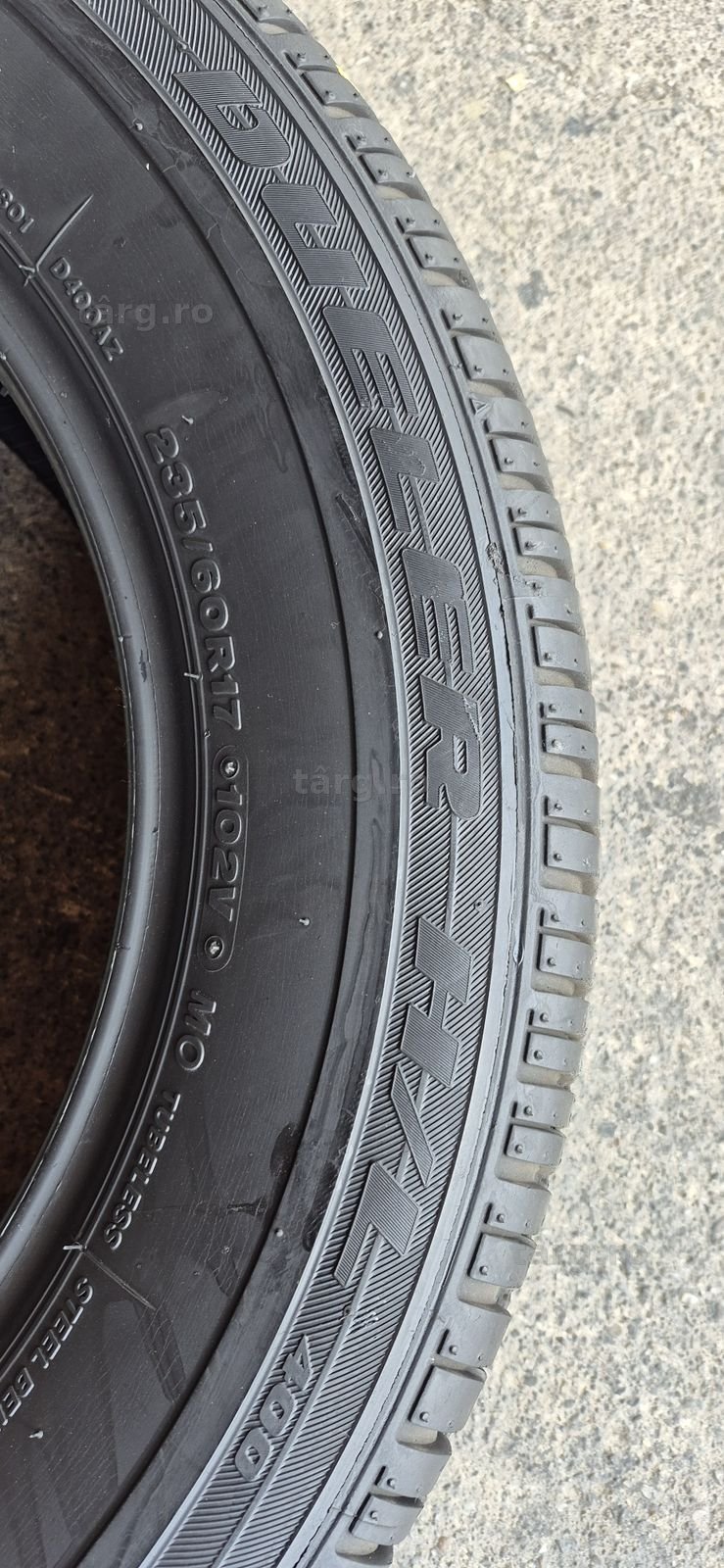 2 anvelope vara Bridgestone 235/60/17.Pretul este pe bucata. 4