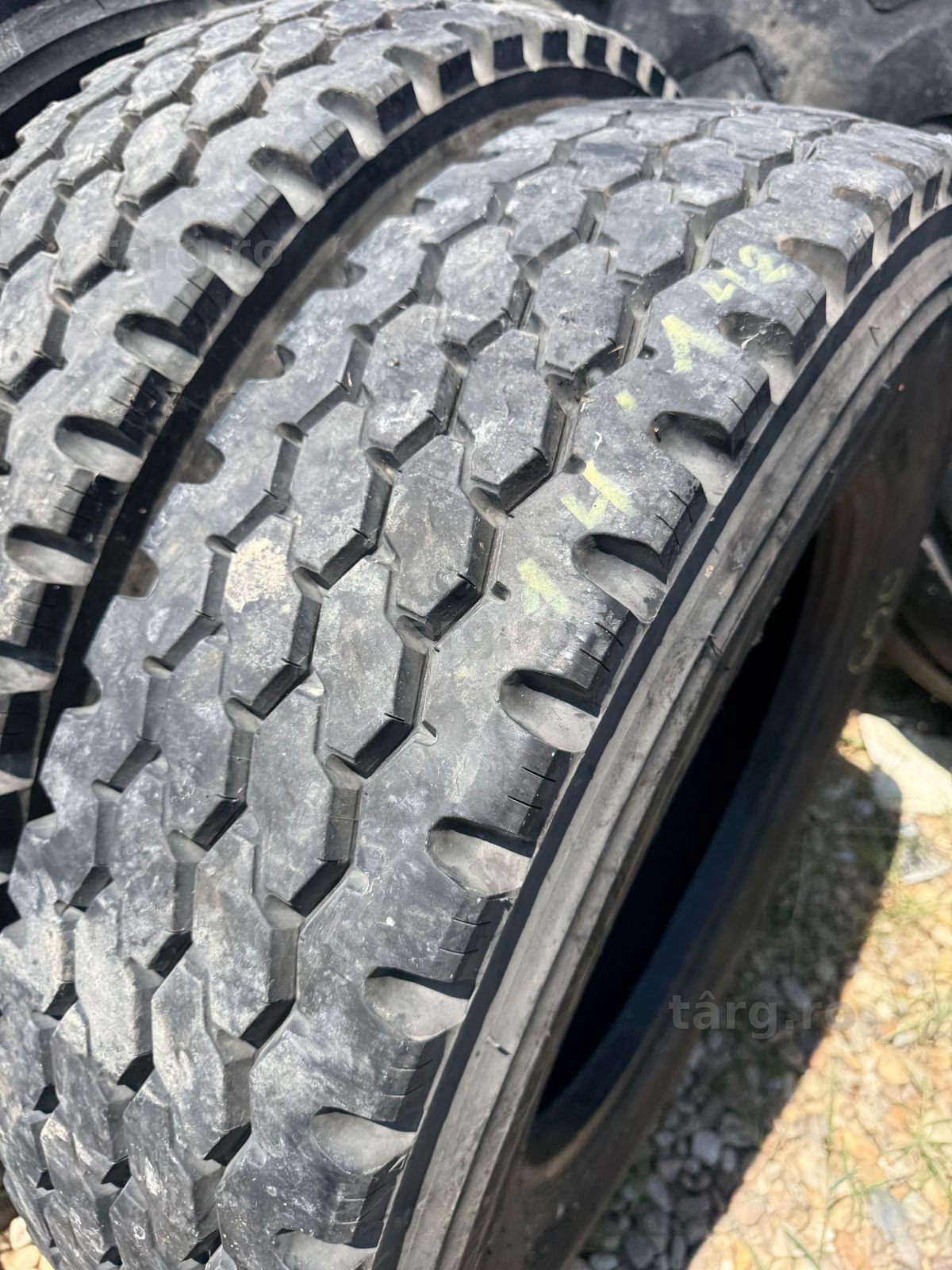 10r22,5 Bridgestone 3