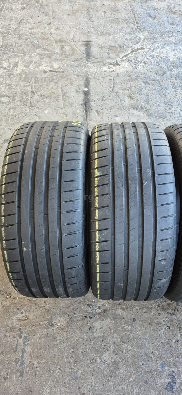 4 anvelope vara Michelin 245/35/20,dot 2021-2022.Pretul este pe bucata. 2