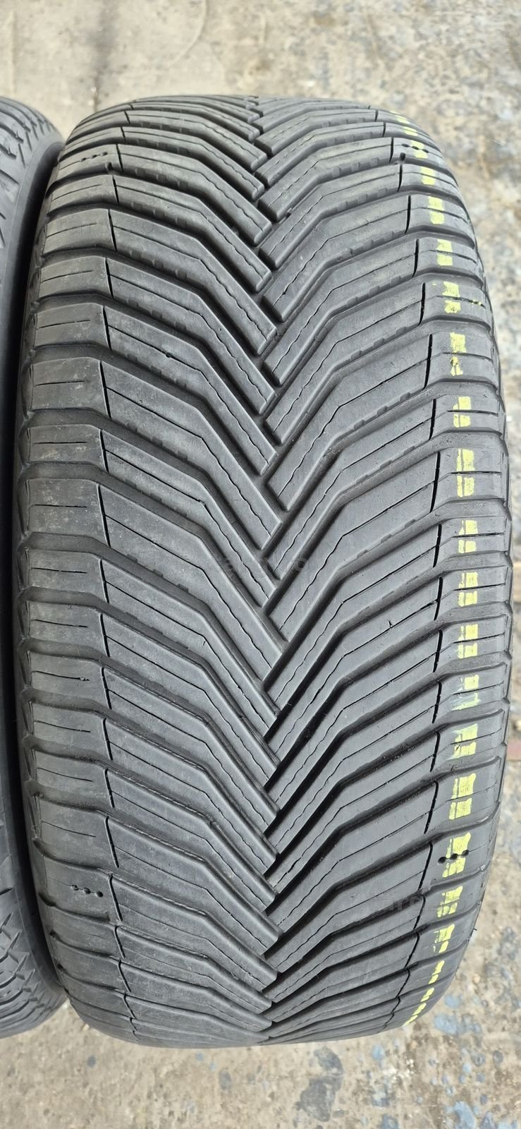 2 anvelope M+S Michelin 235/45/19,dot 2021.Pretul este pe bucata. 2