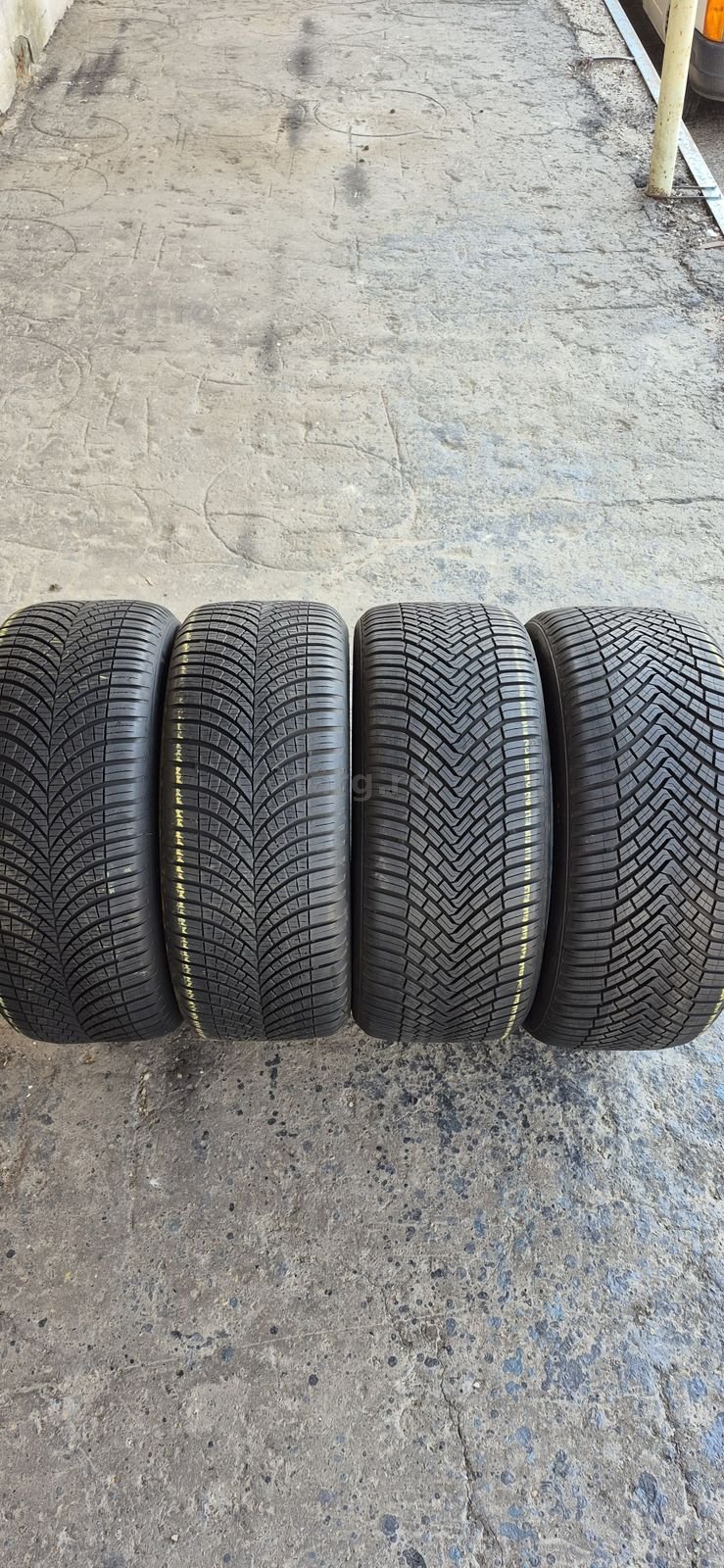 4 anvelope M+S ca noi 255/45/19,doua Continental 2022,doua Goodyear 2023.Pretul este pe bucata.