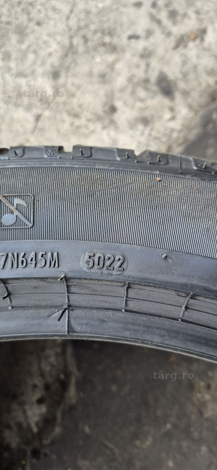 4 anvelope iarna Pirelli 275/40/22.Pretul este pe bucata. 7