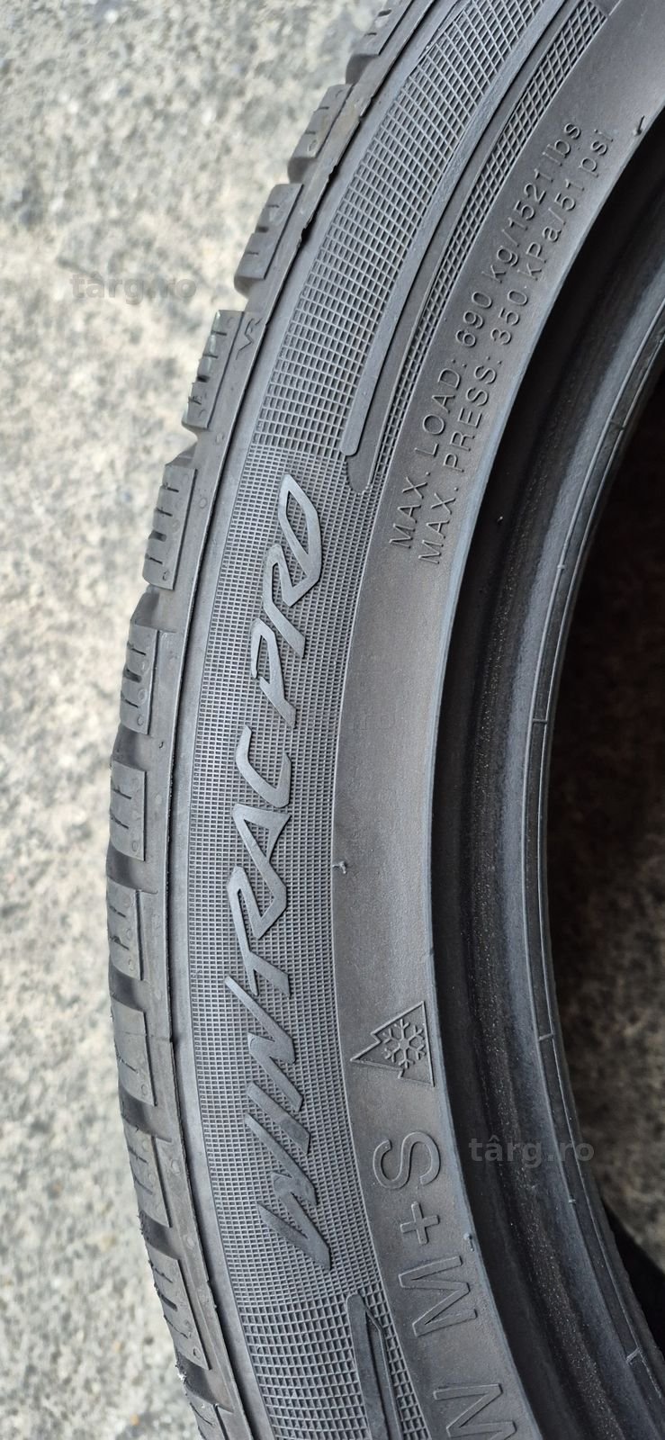 4 anvelope iarna Vredestein,fata 225/45/18,spate 255/40/18.Pret/bucata 5