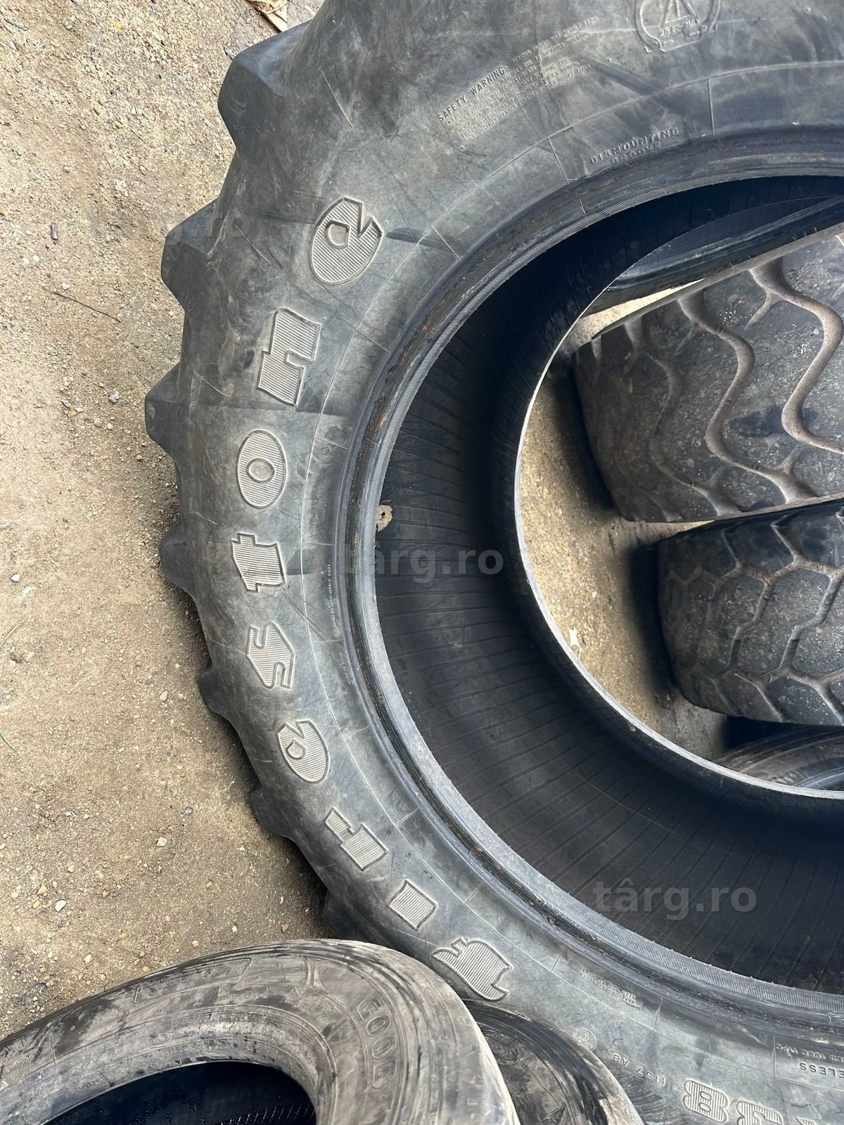 650/65 R38 Firestone 4