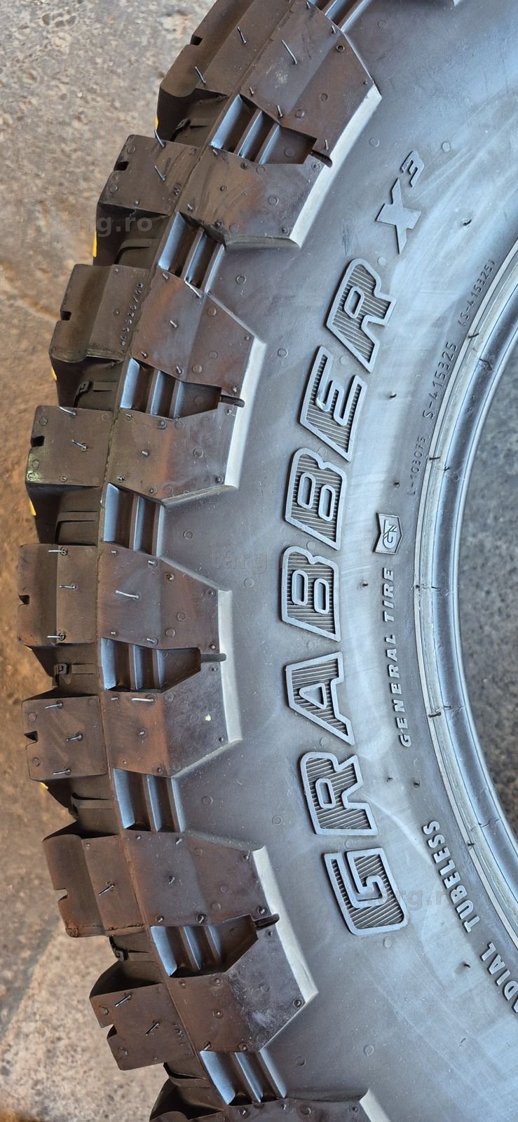 4 anvelope M+S General 33x12,50/R18,dot 2021.Pretul este pe bucata. 5