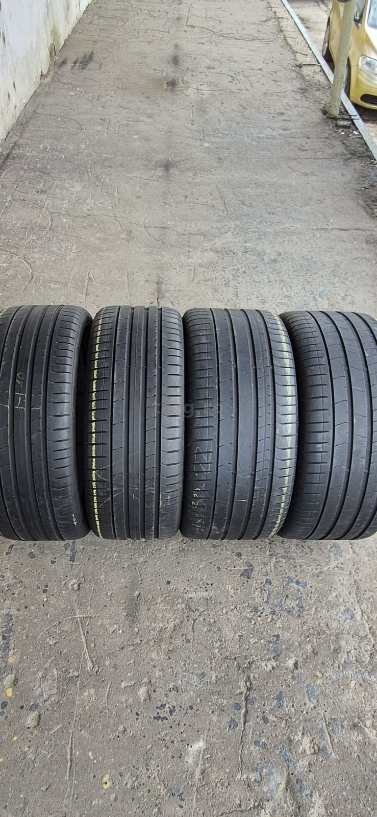 4 anvelope vara Pirelli,fata 275/35/22,spate 315/30/22.Pret/bucata.