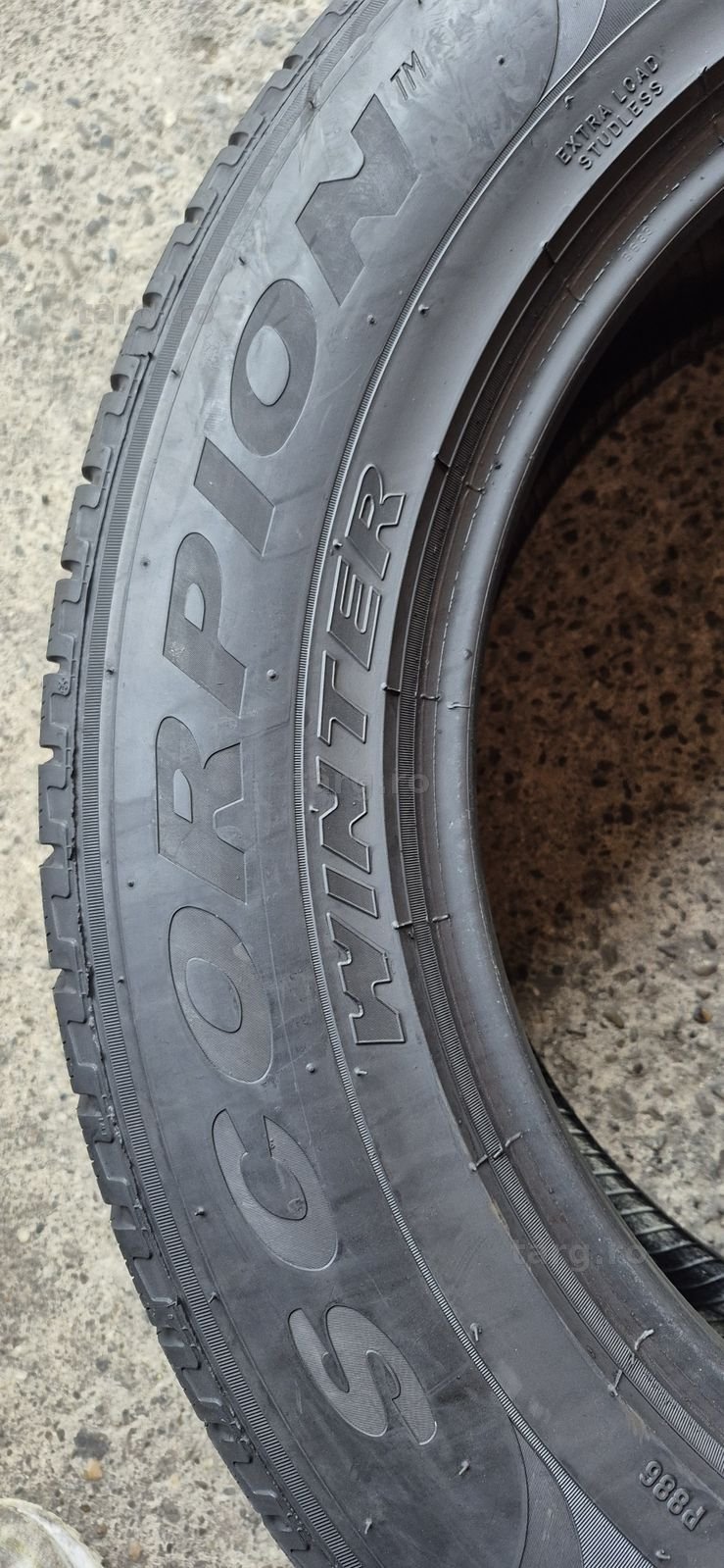 4 anvelope iarna Pirelli 235/65/19.Pretul este pe bucata 5