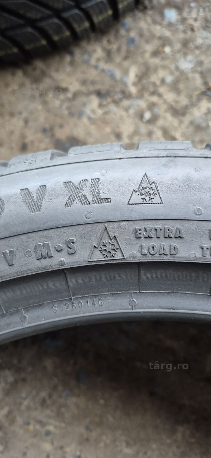 4 anvelope iarna,fata Continental 245/40/19,spate Hankook 275/35/19. 8