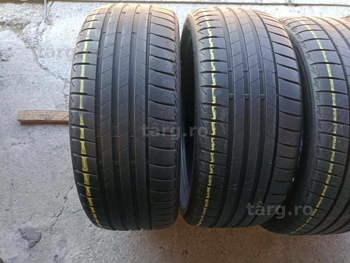 4 anvelope Bridgestone 225/40 R19 2