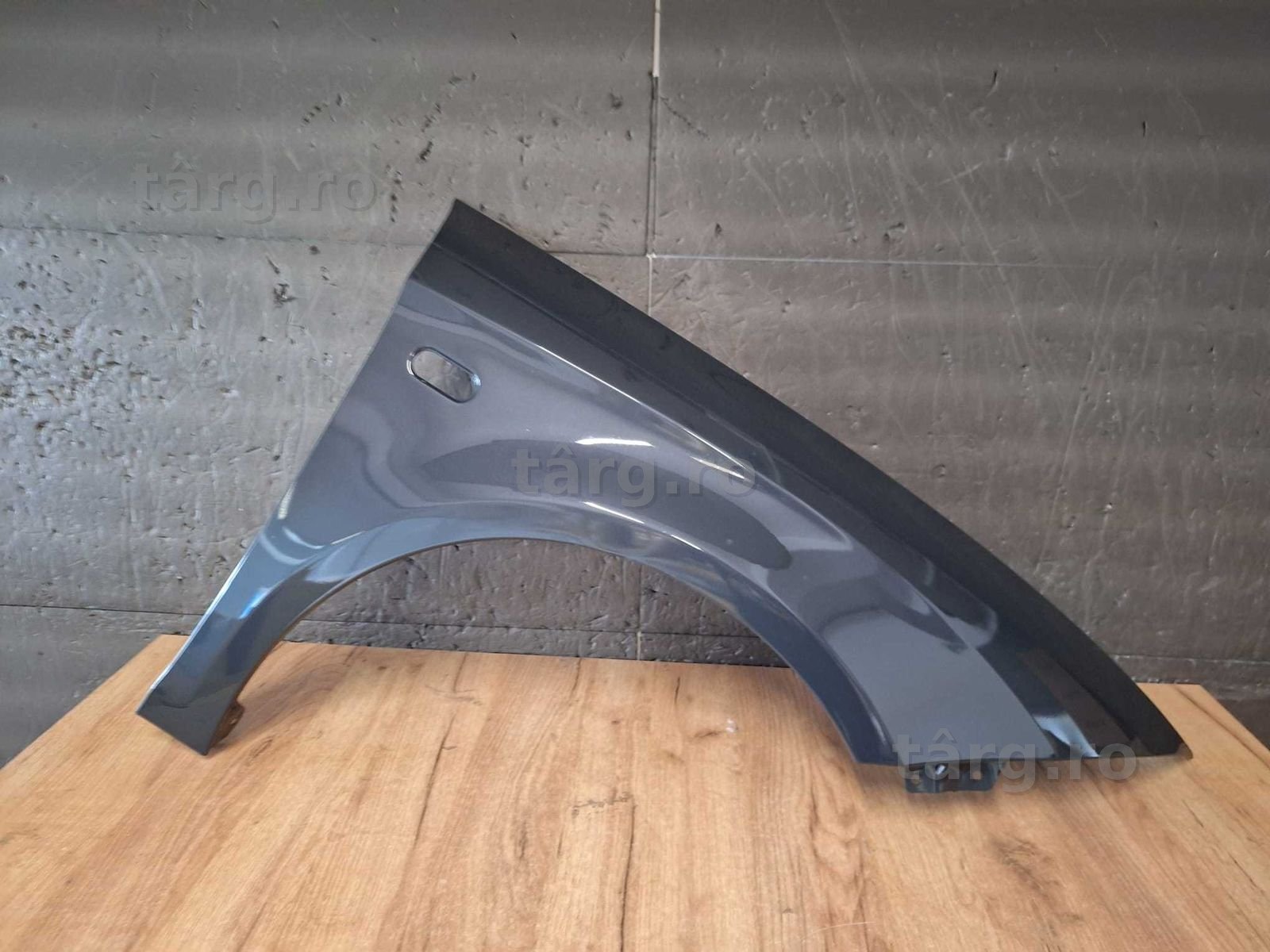 Aripa Fata Dreapta Seat Leon An 2005-2009 (LS7Z (Gri))