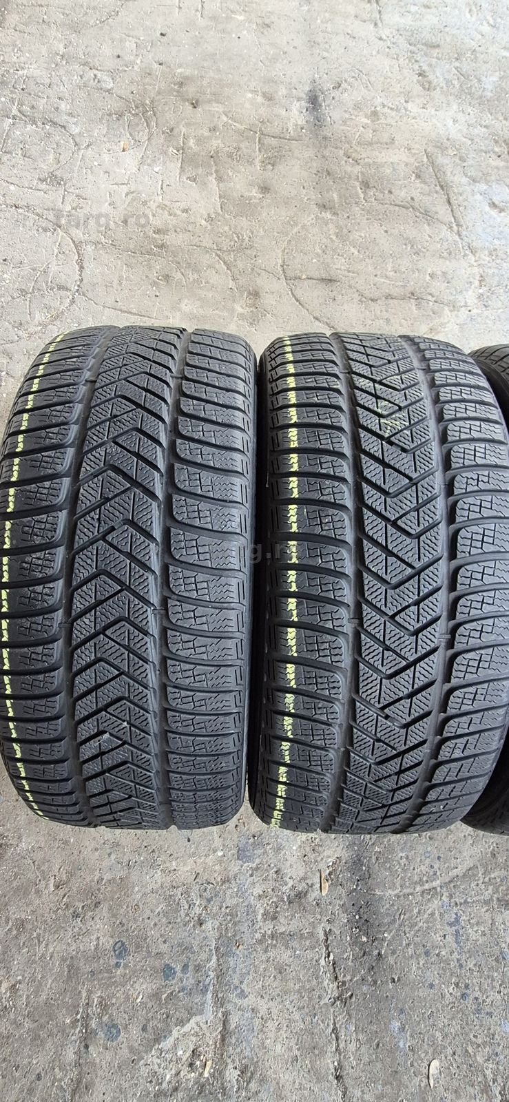 4 anvelope iarna Pirelli,fata 275/35/21,spate 315/30/21.Pret/bucata 2
