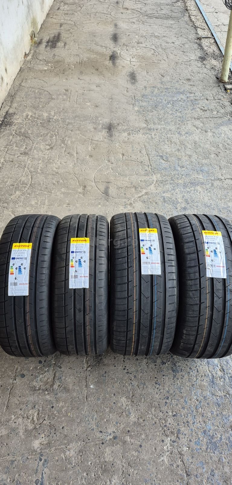 4 anvelope vara noi Kustone,fata 275/45/21,spate 315/40/21,dot 2025/2026.Pretul este pe bucata