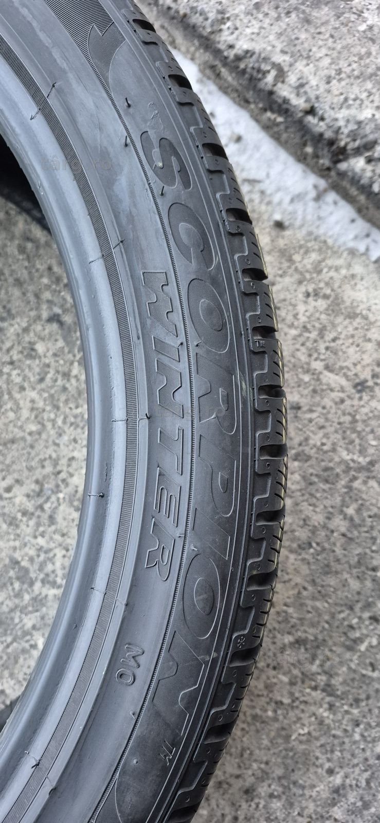 4 anvelope iarna Pirelli 295/35/21.Pretul este pe bucata. 5