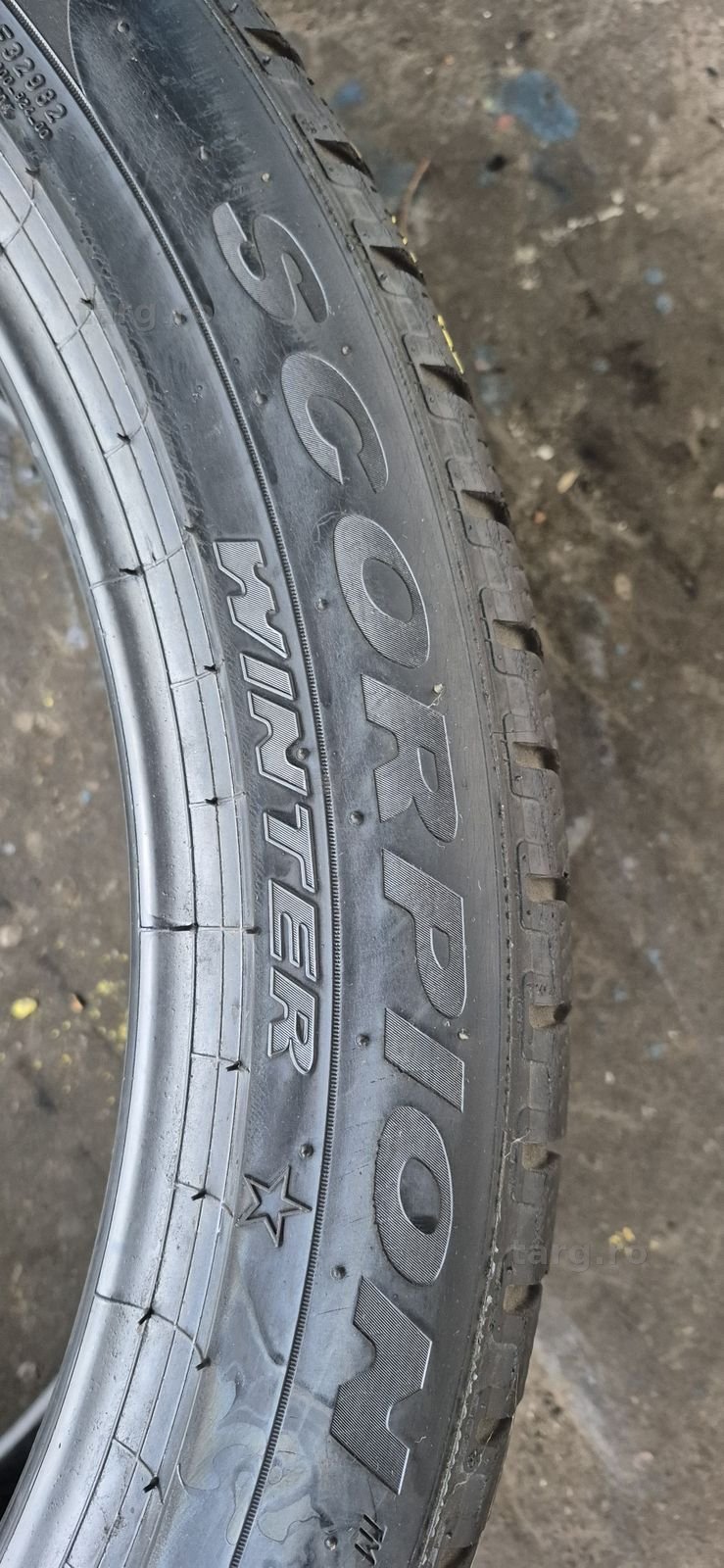 4 anvelope iarna Pirelli 275/40/22.Pretul este pe bucata. 5
