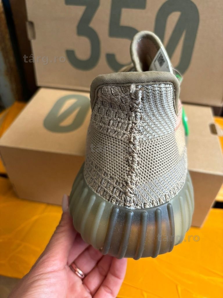 Adidas yeezy boost 350 v2., 3