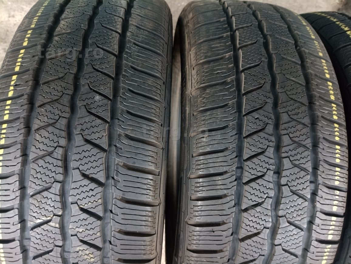 4 anvelope de iarna Continental 225/55 R17C.Pretul este pe bucata. 2